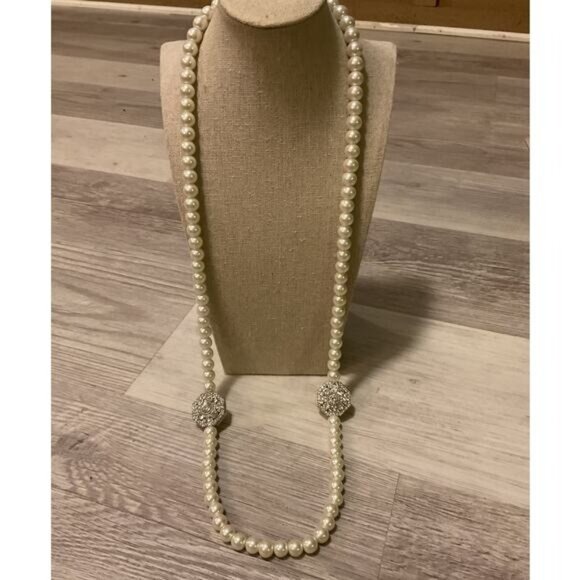 Elegant Faux Pearl Necklace With Rhinestone Beads & Adjustable Chain - Picture 1 of 6